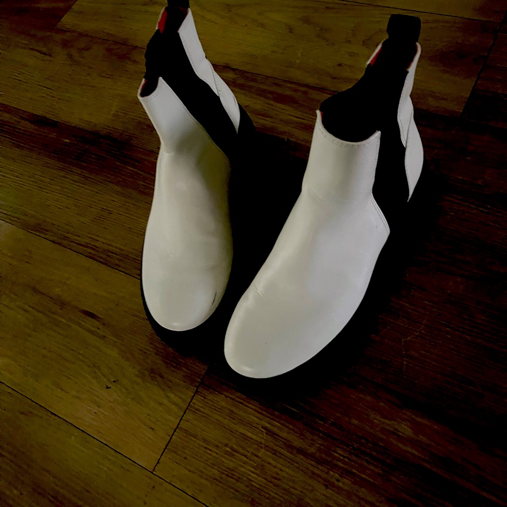 Rebels - Size 40/9
